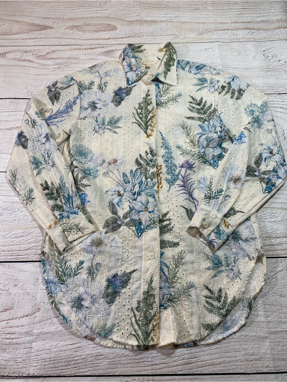 Adiva Cottagecore Floral Eyelet Button-Down Shirt Small